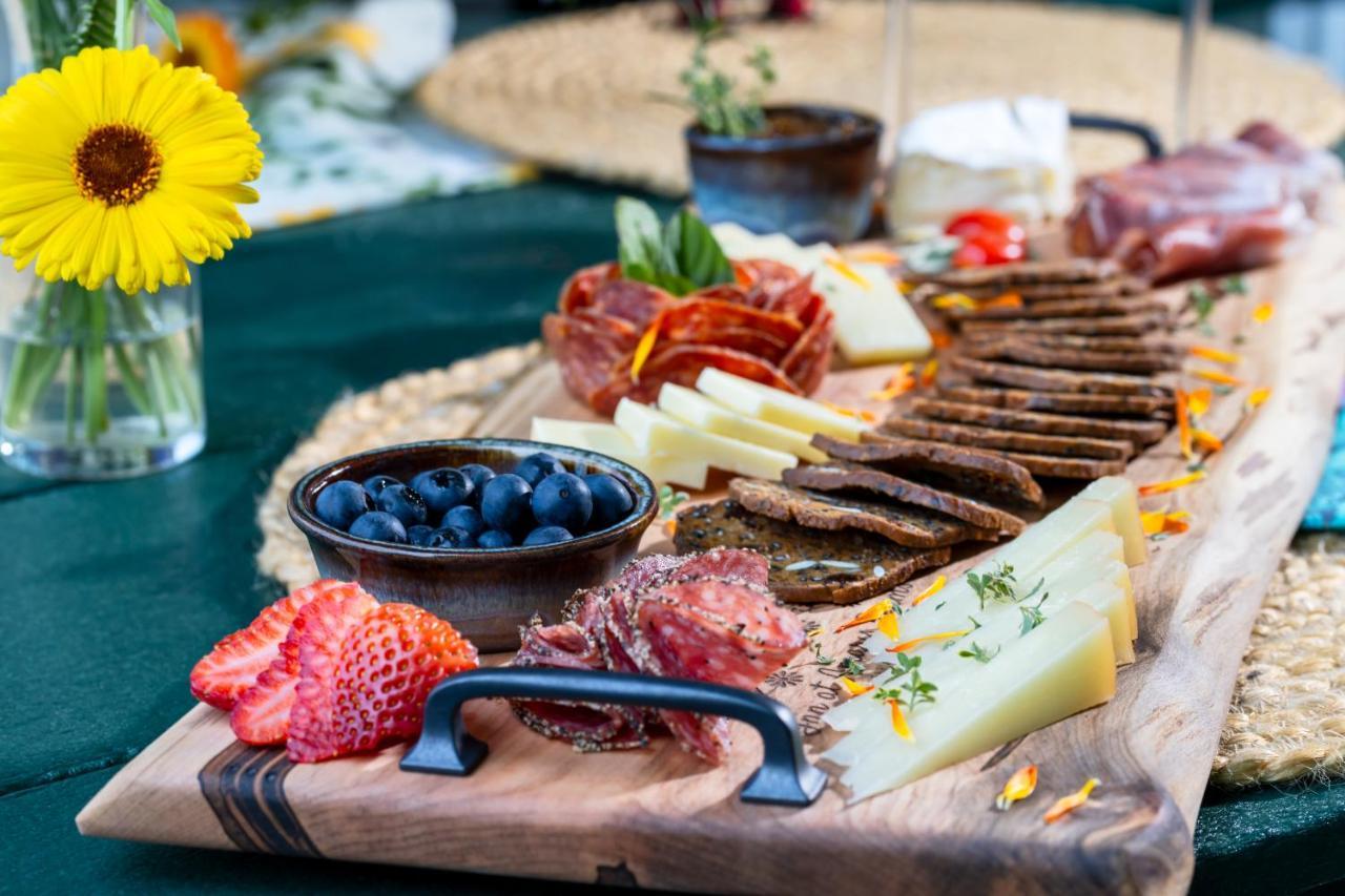The Inn At Amaris Farms Weaverville Εξωτερικό φωτογραφία